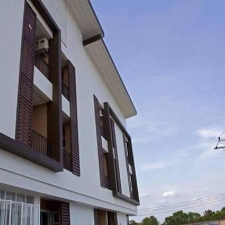 Field Town Apartment Nakhon Nayok Buitenkant foto